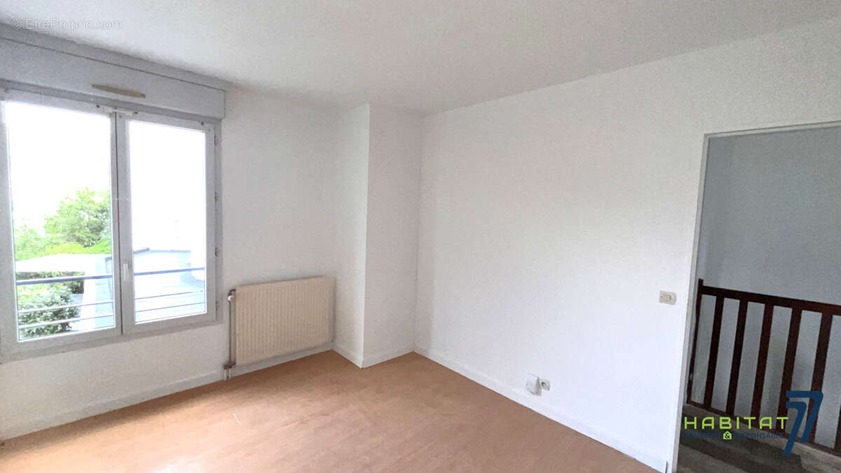 Appartement à MAGNY-LE-HONGRE