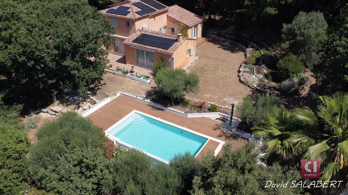Maison à BESSE-SUR-ISSOLE