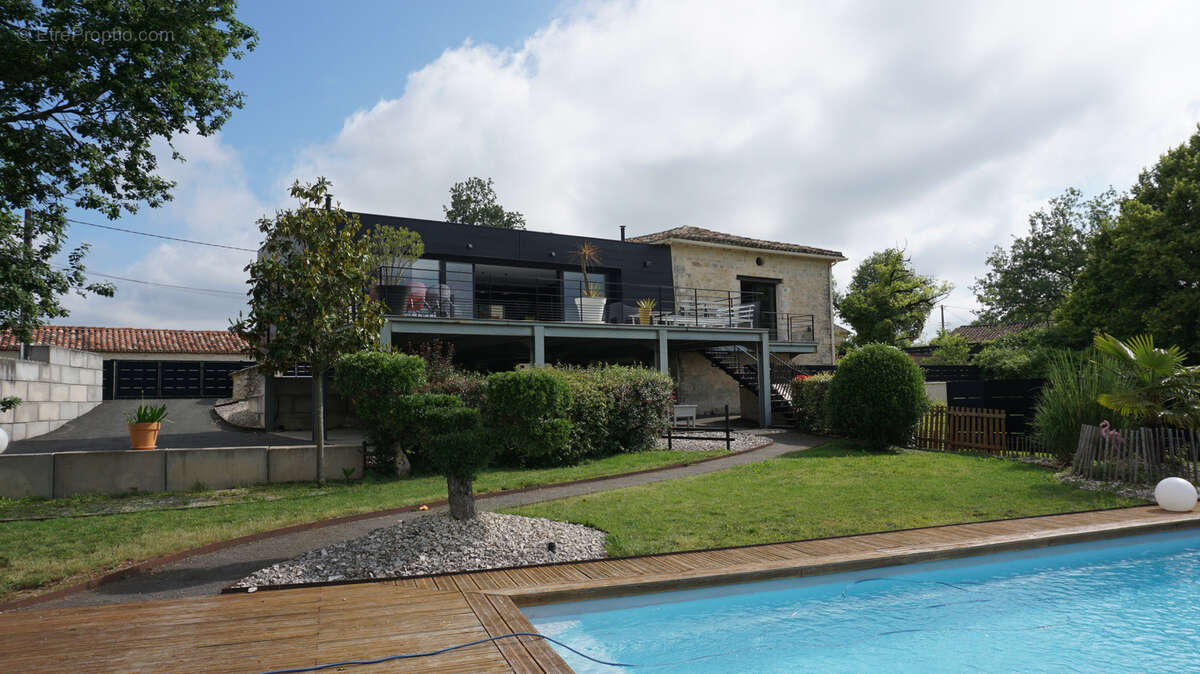 Maison à MONTDOUMERC