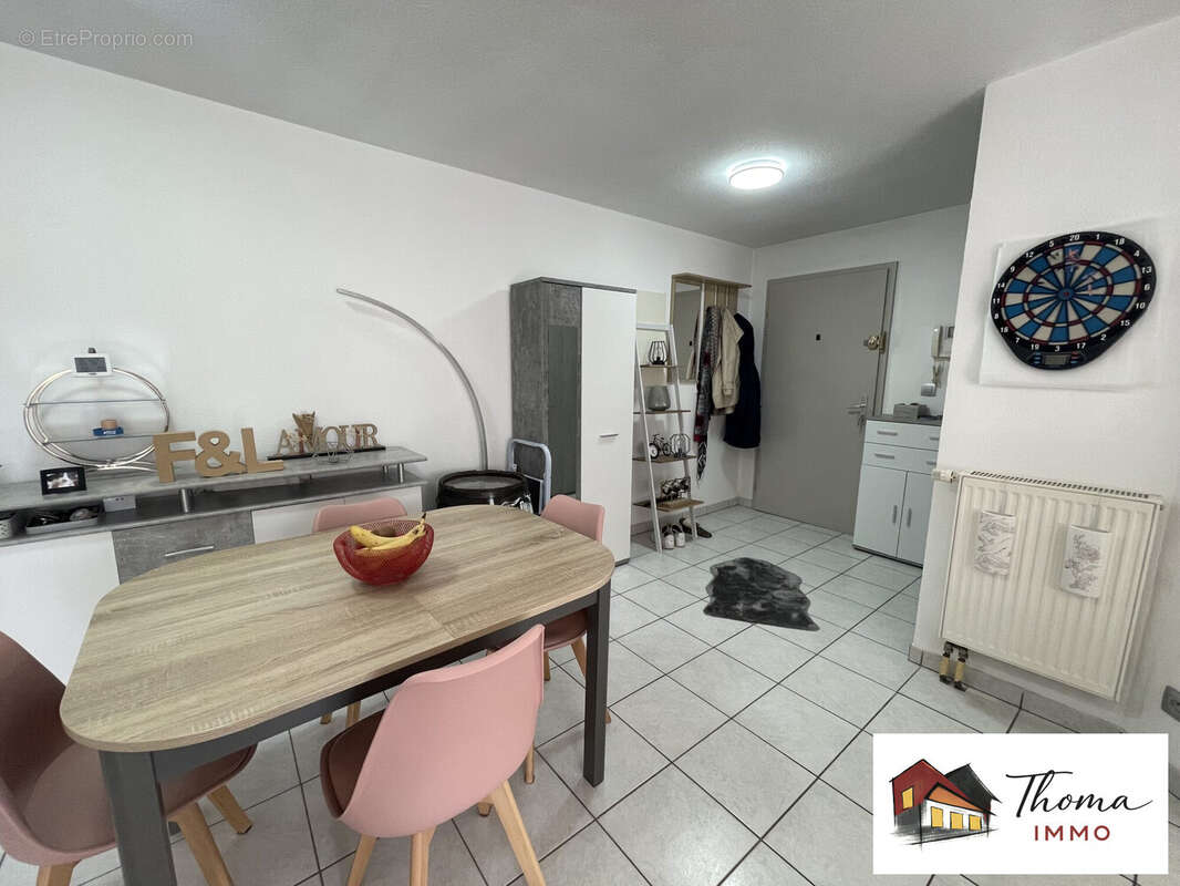 Entrée et coin salle à manger - Appartement à SIERENTZ