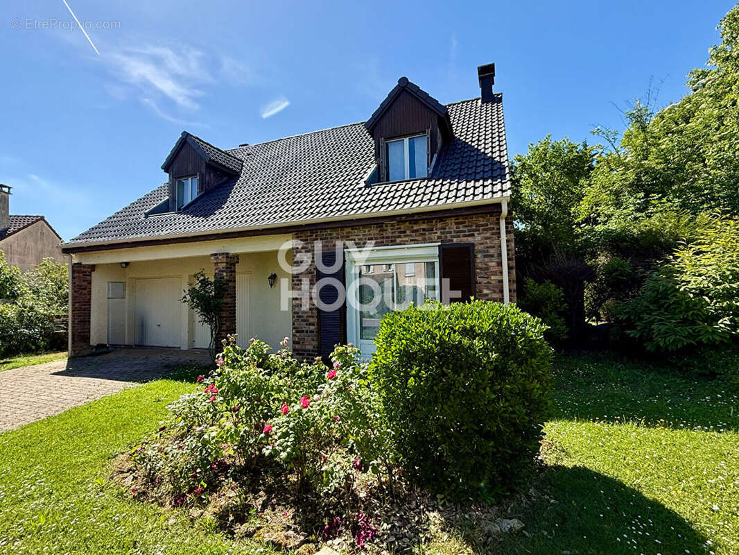 Maison à EPONE