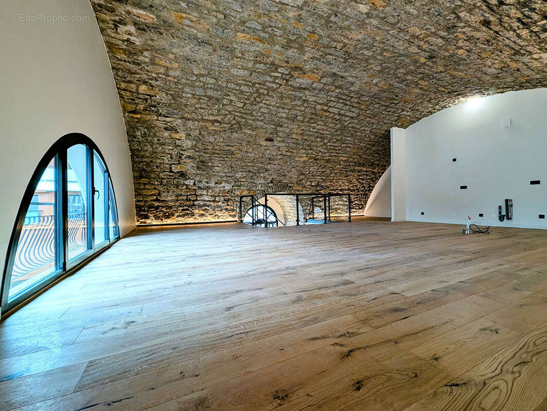 Appartement à AIX-LES-BAINS