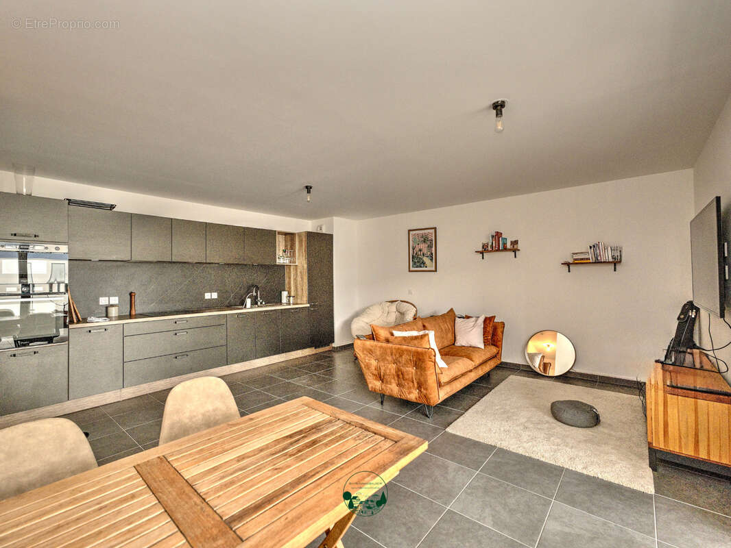 Photo 4 - Appartement à SAINT-GENIS-POUILLY