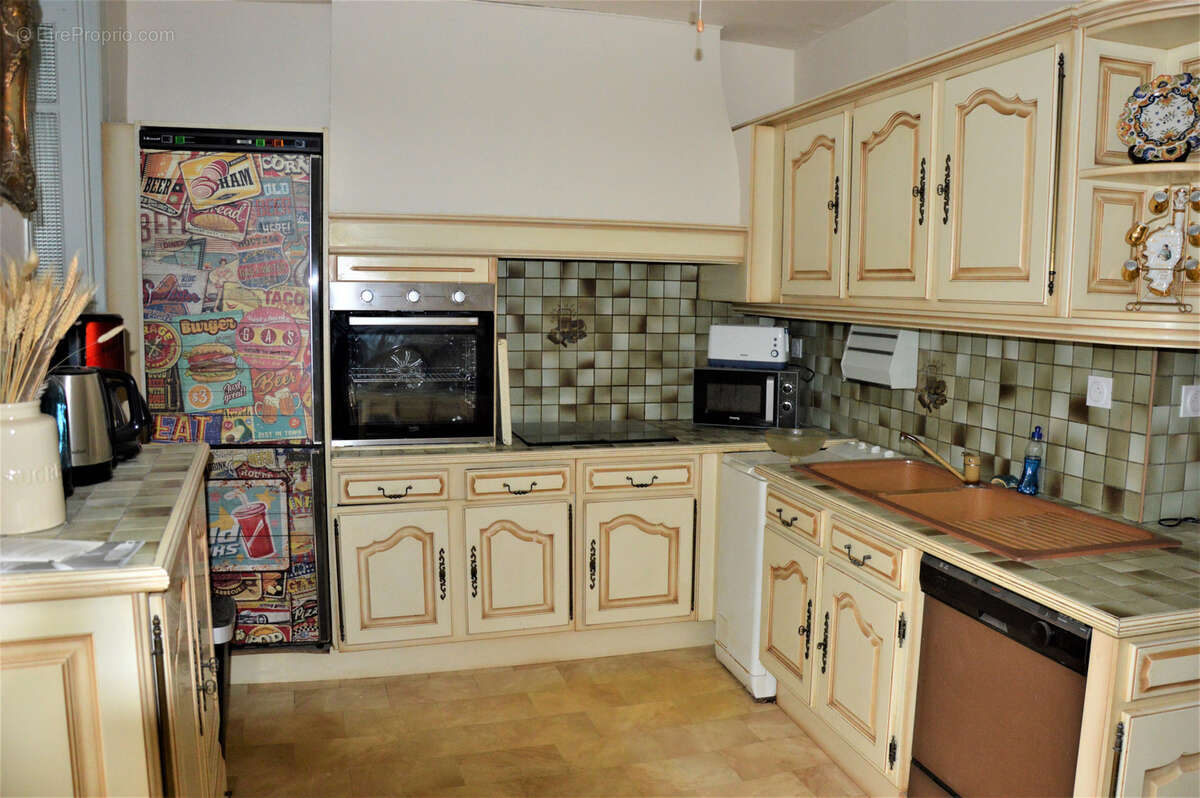 Appartement à ENTRAYGUES-SUR-TRUYERE