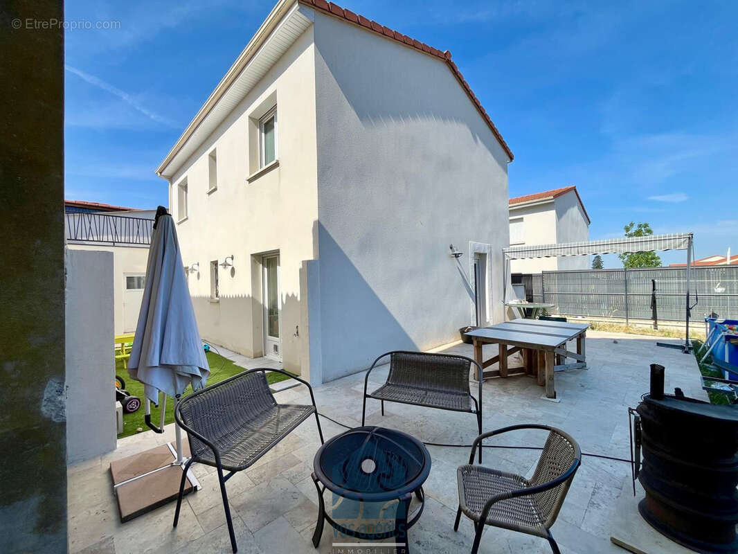 Maison 4 pièces avec terrain, garage et terrasse - photo 2