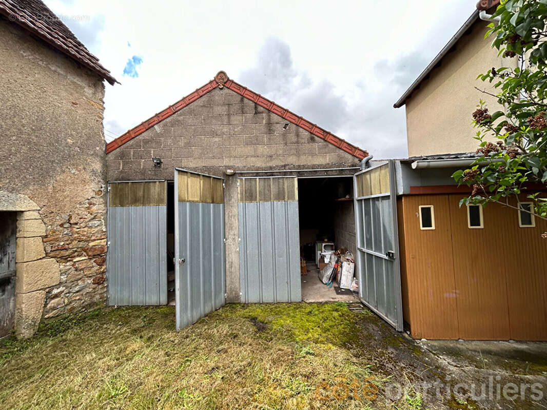 Maison à SAINT-AMAND-MONTROND