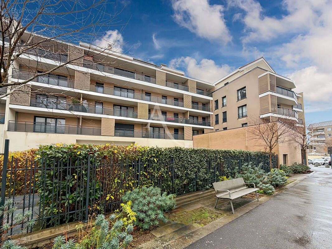Appartement à JOUY-LE-MOUTIER