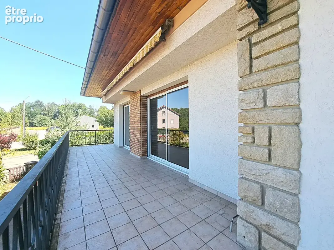 Maison individuelle familiale à Perrigny (39570) de 115m² , 5 pièces, 3 chambres, terrain 758m² - photo 4