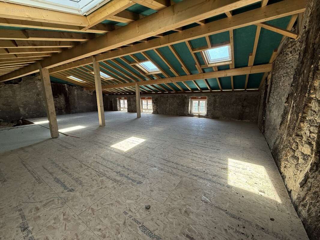 Appartement à LAGNIEU