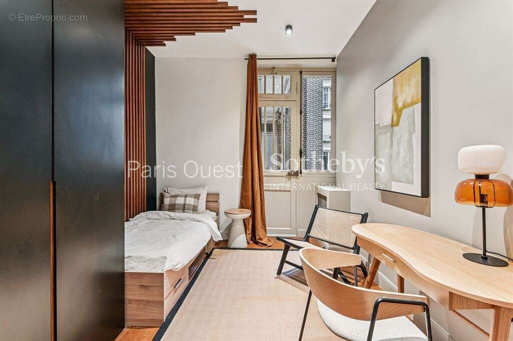 Appartement à PARIS-7E