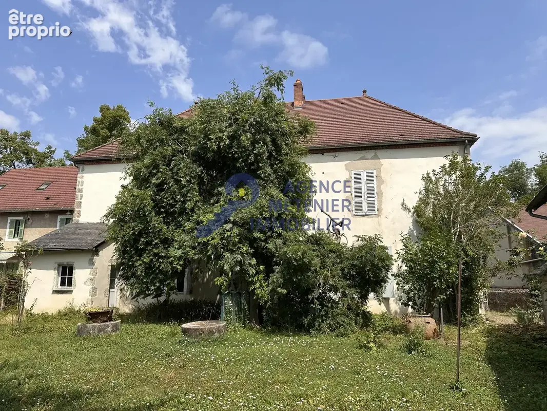 Magnifique propriété du XIX ème siècle sur la commune de MONTAIGU LE BLIN - photo 9