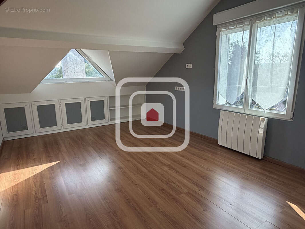 Maison à VAILLY-SUR-AISNE