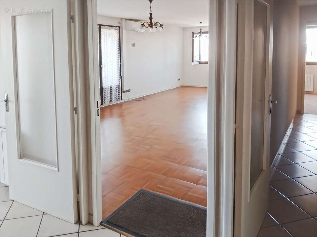 Appartement à LYON-8E