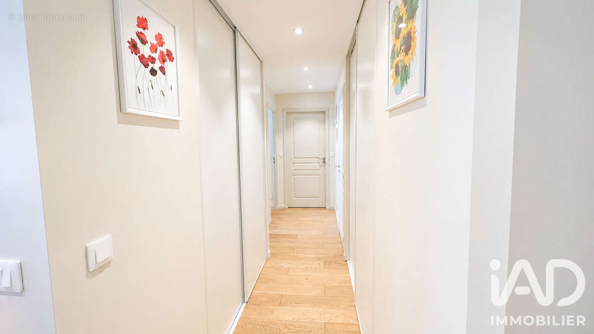 Photo 6 - Appartement à COURBEVOIE