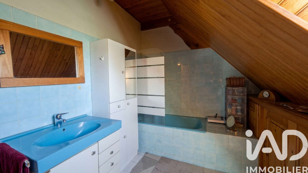 Maison 129 m² à Villaines-Sous-Luce  - photo 4