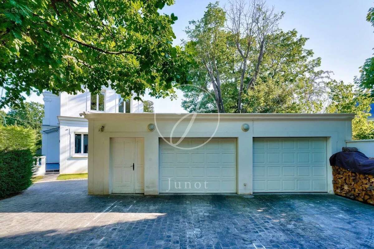 Maison à LE VESINET