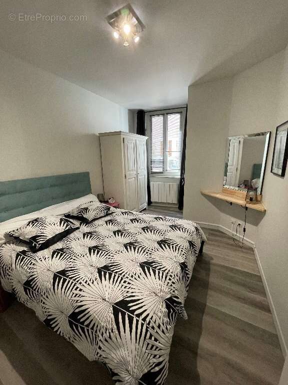 Appartement à MOULINS-ENGILBERT