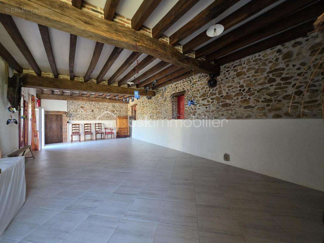 Propriété d'exception de 240m² 8 pièces - photo 14