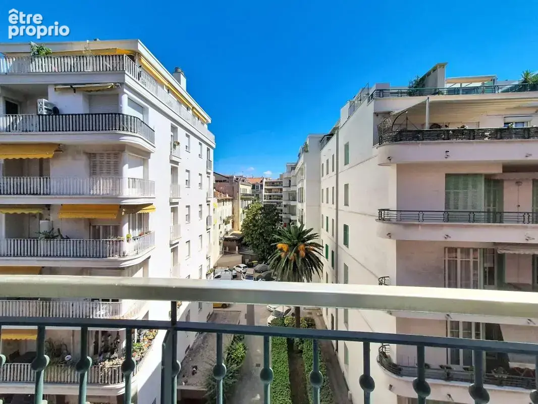 Quartier des Fleurs / Andrioli – À 100 mètre de la mer, parking en supplément - photo 2