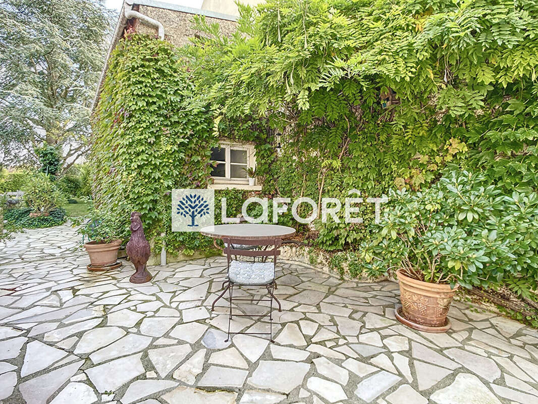 Maison à SAINT-NOM-LA-BRETECHE