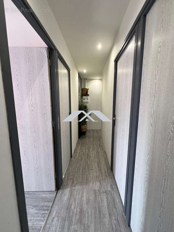 Maison 141 m² à Saint-Joseph  - photo 9