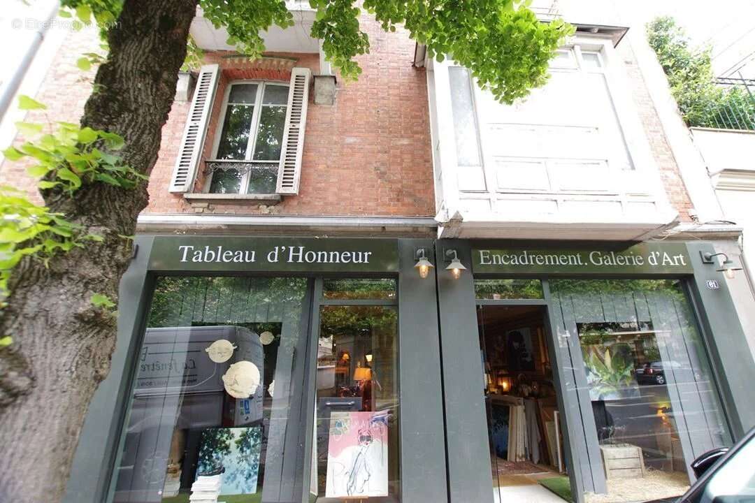 Commerce à SAINT-CLOUD