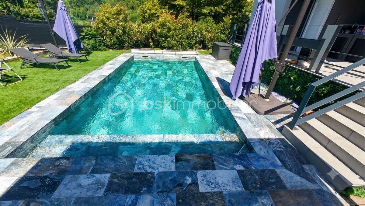 Maison à VAULNAVEYS-LE-HAUT