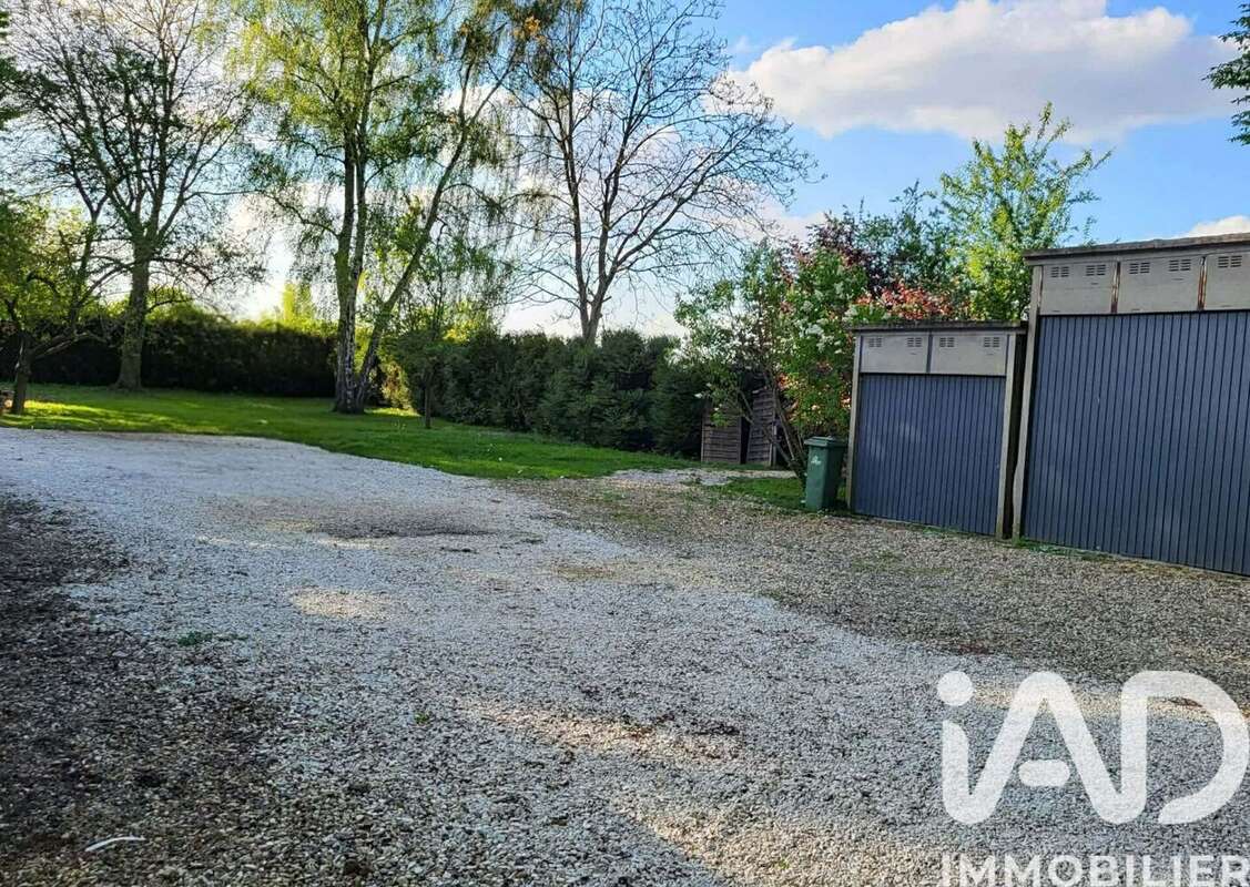 Maison 158 m² à Frieres-Faillouel  - photo 7