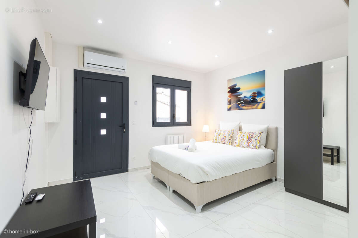 Appartement à PARAY-VIEILLE-POSTE