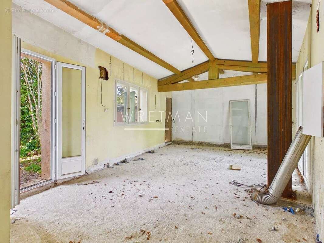 Maison à CHATEAUNEUF-GRASSE