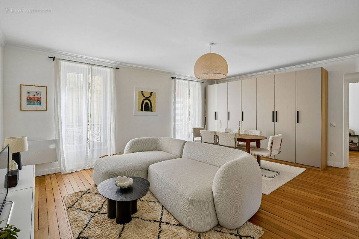 Appartement à CLICHY