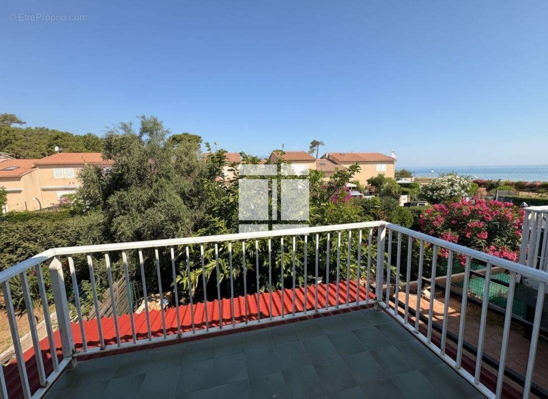 T2/3 - en duplex - les sables de biguglia - photo 12