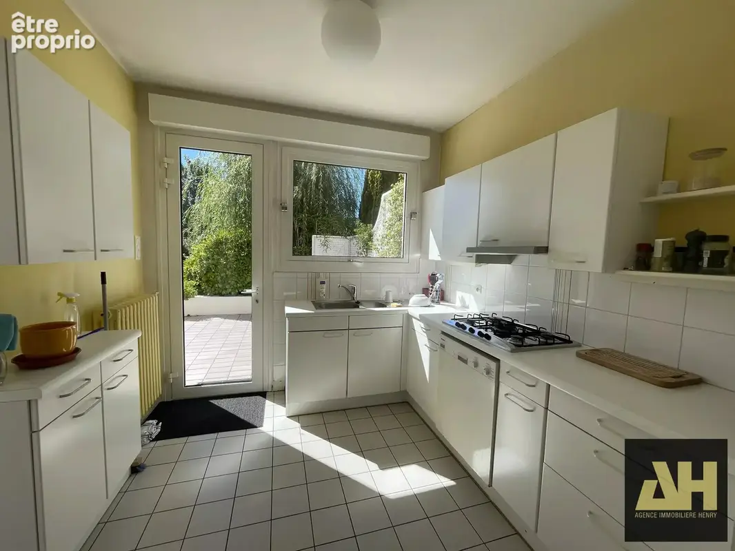 Brest saint-marc - maison de 160 m² - 4 chambres et 1 bureau - jardin clos - garage - photo 6