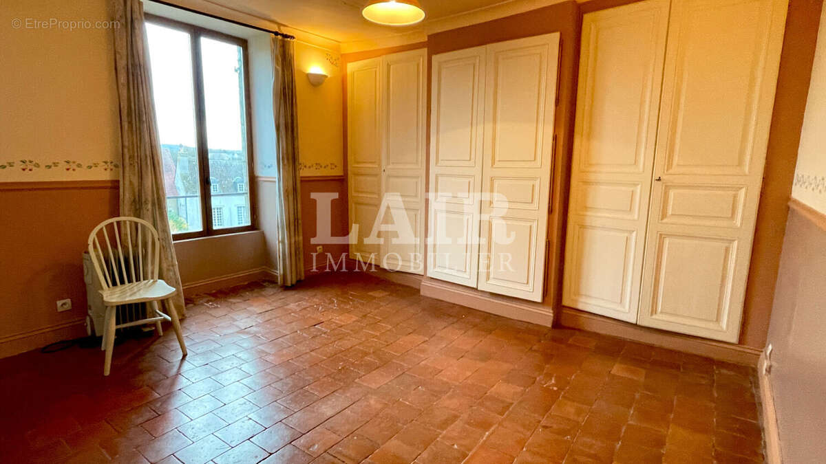 Maison à FRESNAY-SUR-SARTHE