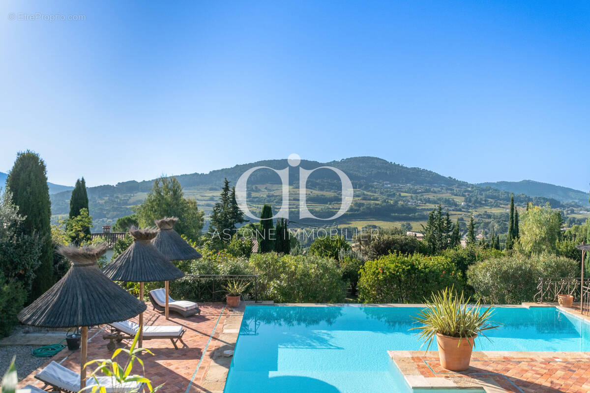 Maison à LA CADIERE-D'AZUR