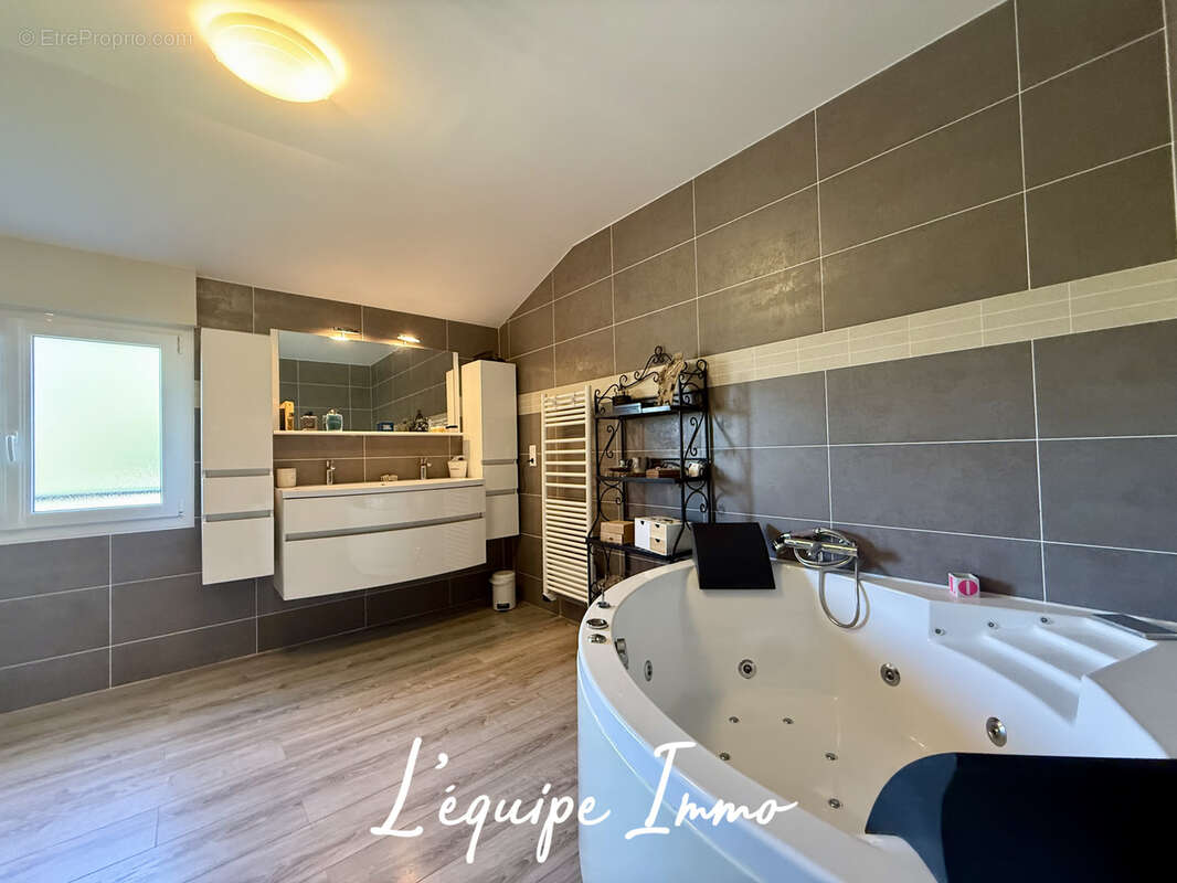 Maison à L'ISLE-JOURDAIN