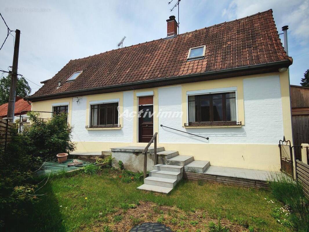 4296 18 - Maison à BERGUENEUSE
