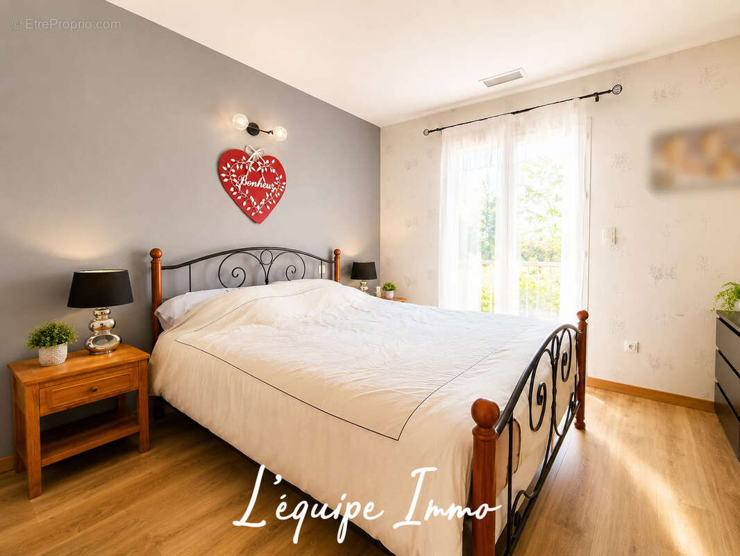 Maison familiale 200m2 avec piscine garage et terrain attenant - photo 5