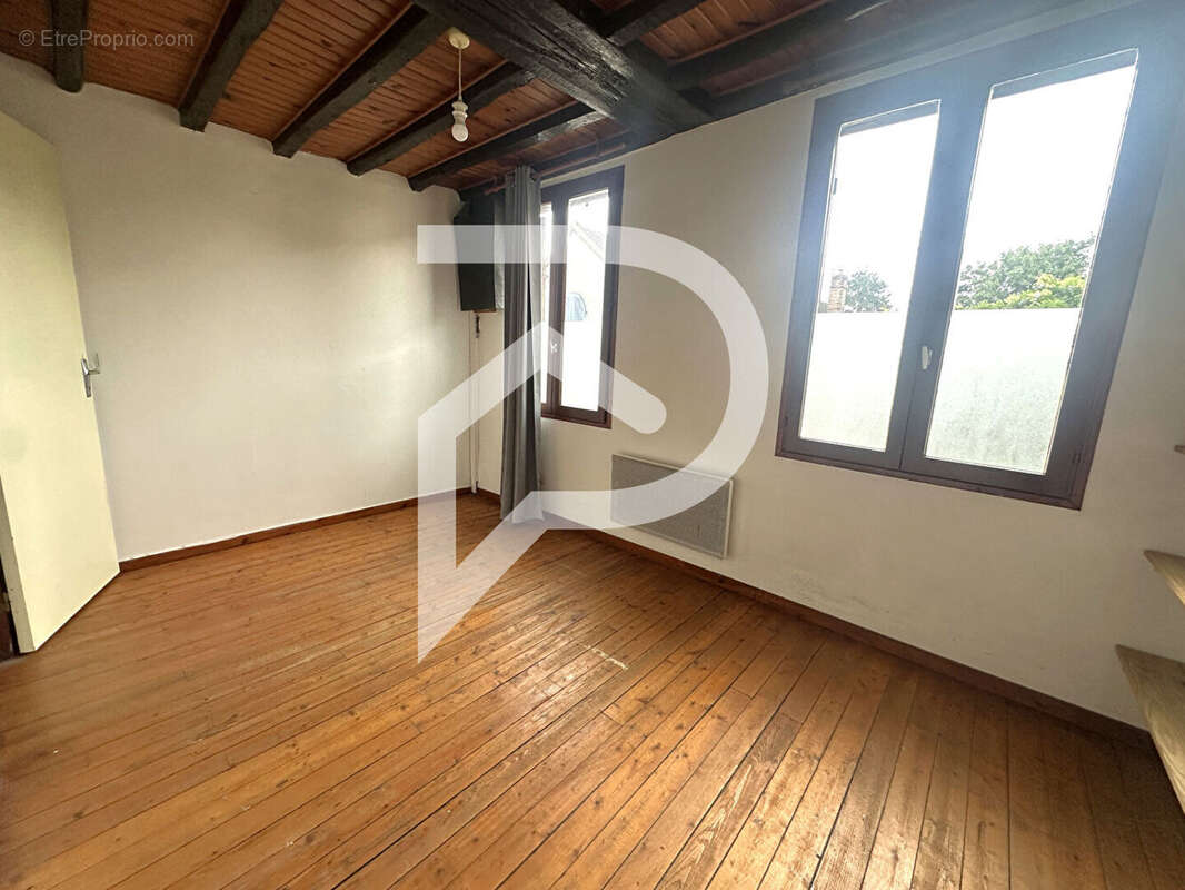 Appartement à HOUDAN