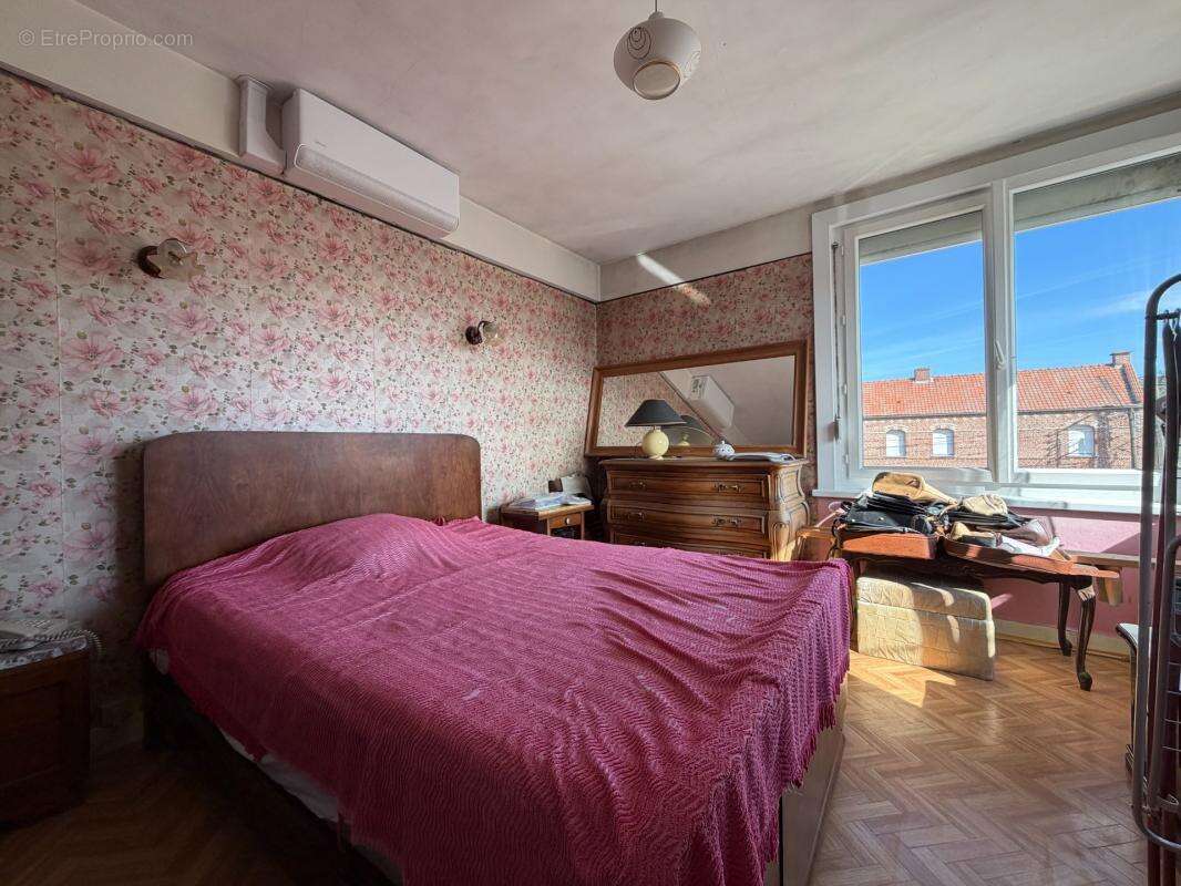 Maison en briques a renover,120m², grand sous/sol - photo 8