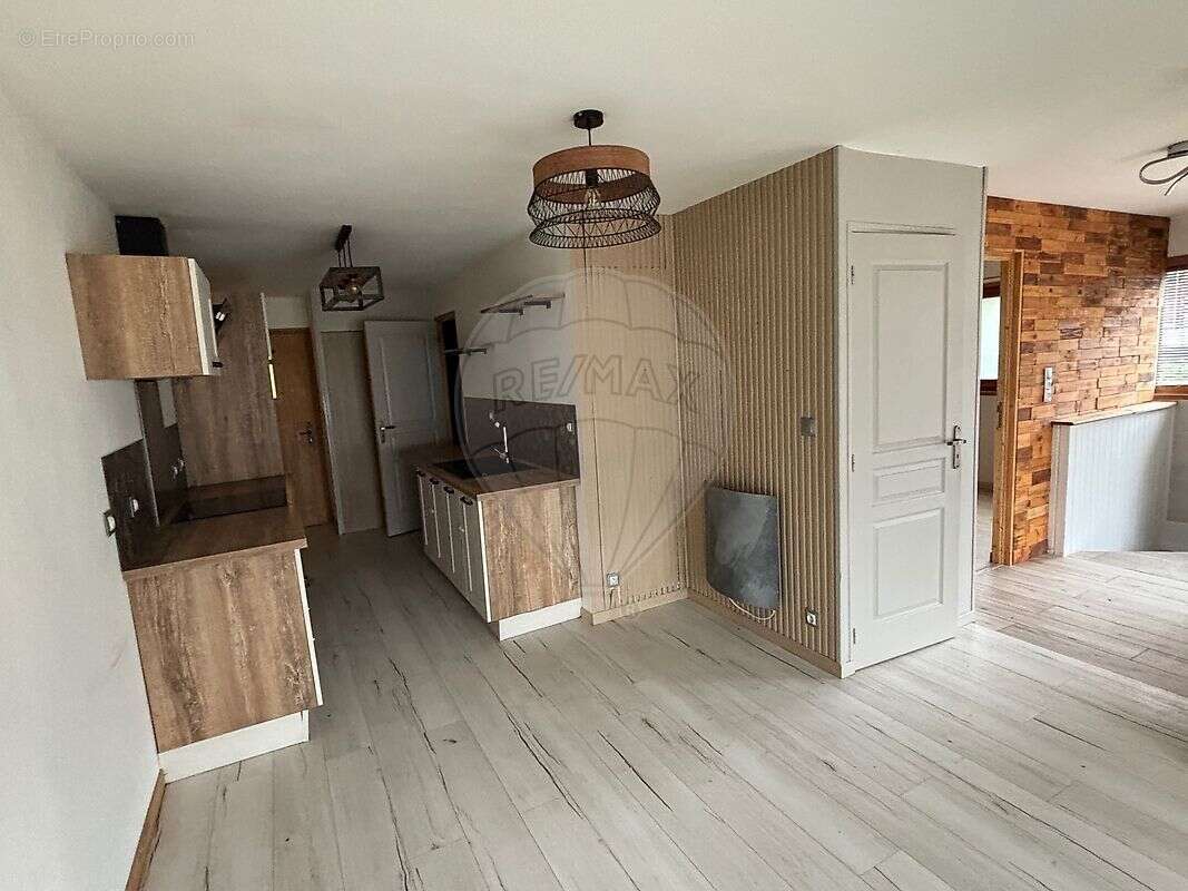 Appartement à MORILLON