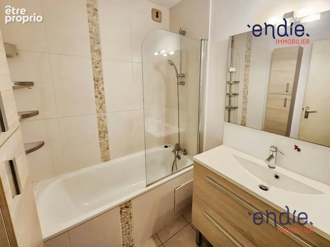 Appartement 3 pièces 75 m² à vendre à Montlucon (03100) - photo 2