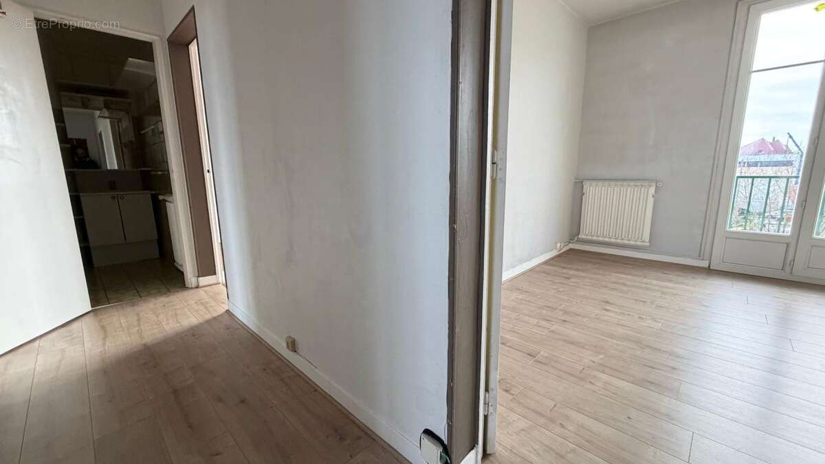 Exclusivité - f3, cave et parking - photo 9