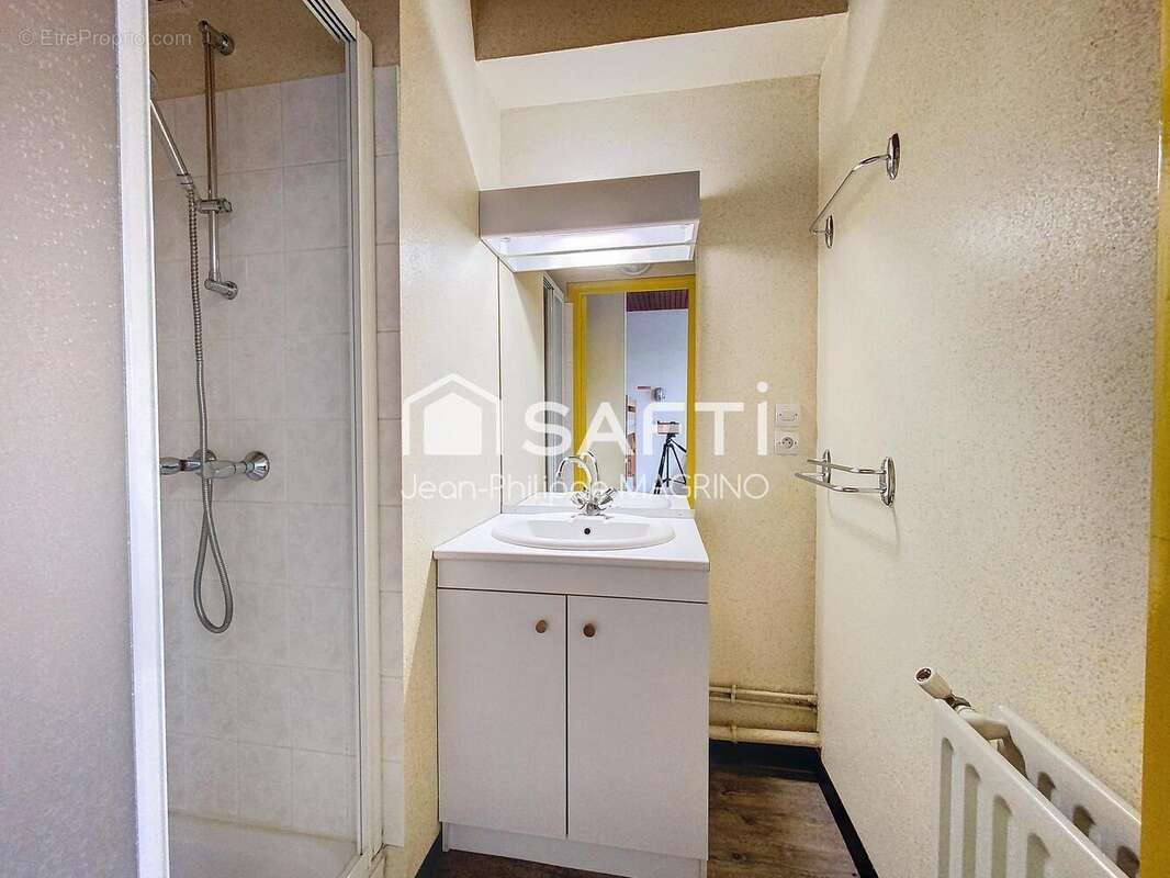 Photo 5 - Appartement à MONTFERRIER