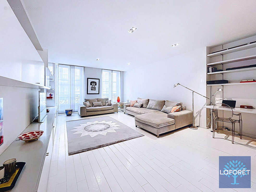 Appartement à PARIS-9E