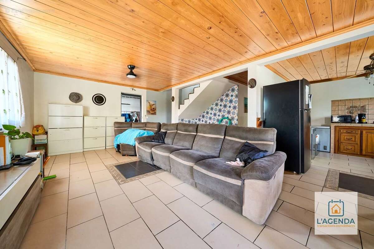 Villa 140 m² - Saint Joseph - photo 3