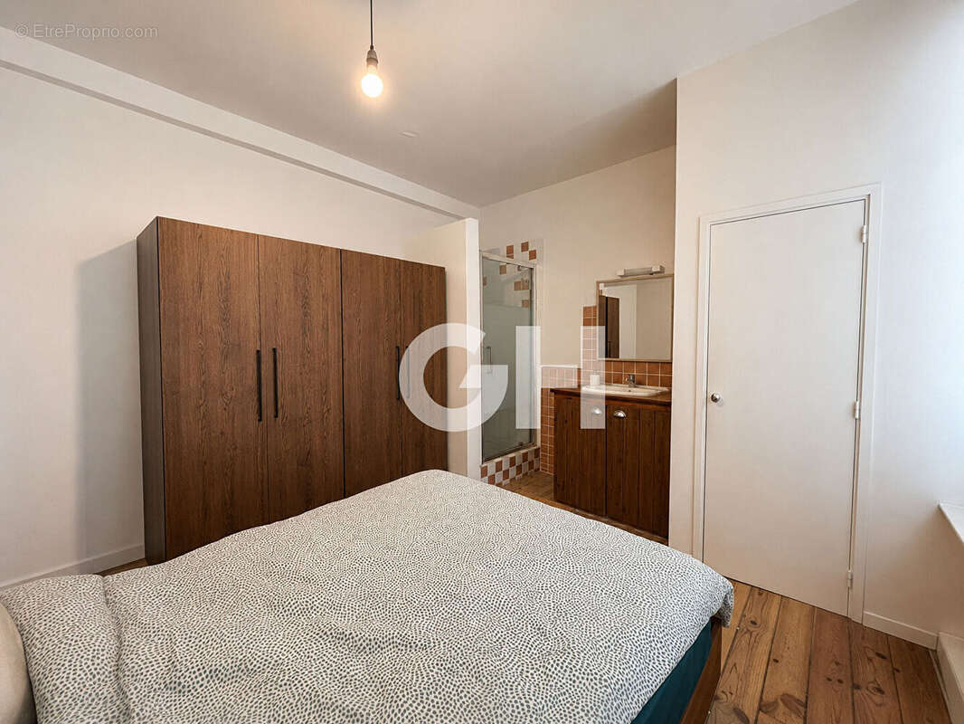 Appartement à PARIS-11E