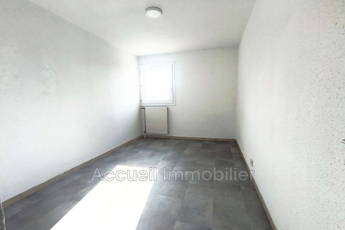 Appartement 55 m² à Le Grau-Du-Roi  - photo 3