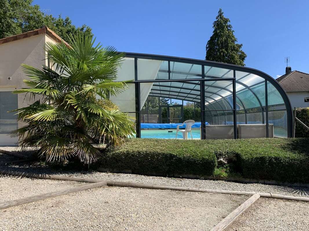 Maison à TERRASSON-LAVILLEDIEU