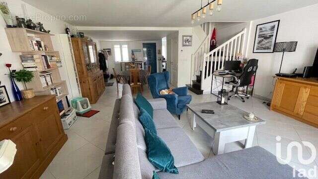 Photo 2 - Maison à SAINT-FARGEAU-PONTHIERRY